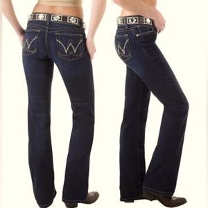 NEW without tags Wrangler booty up boot cut riding jeans women 3/4 x 34